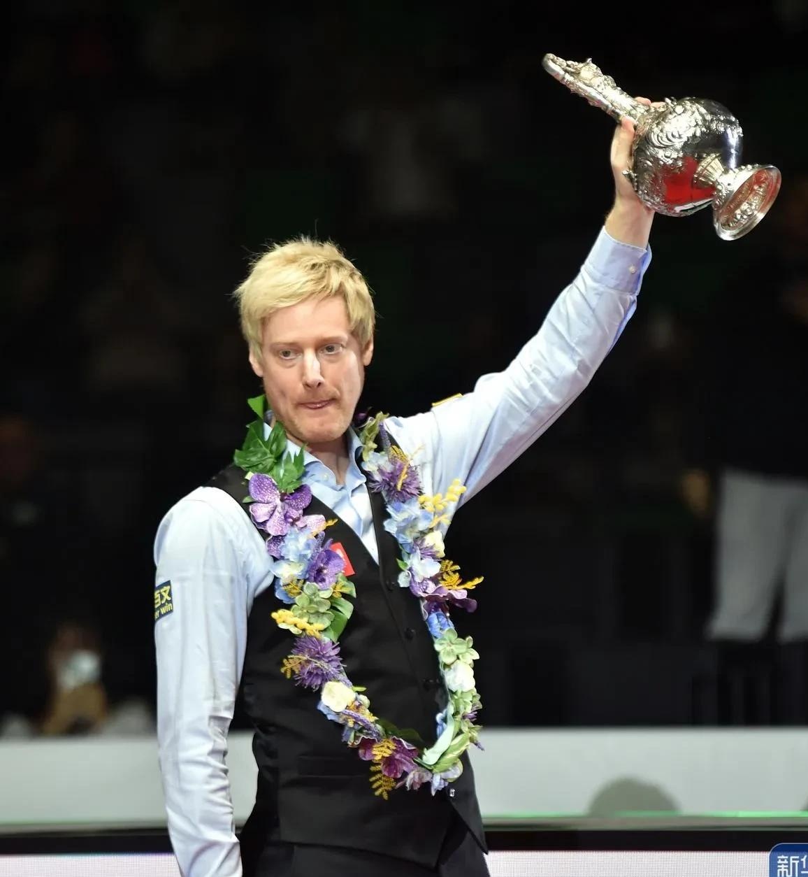 地笑一笑 地笑一笑