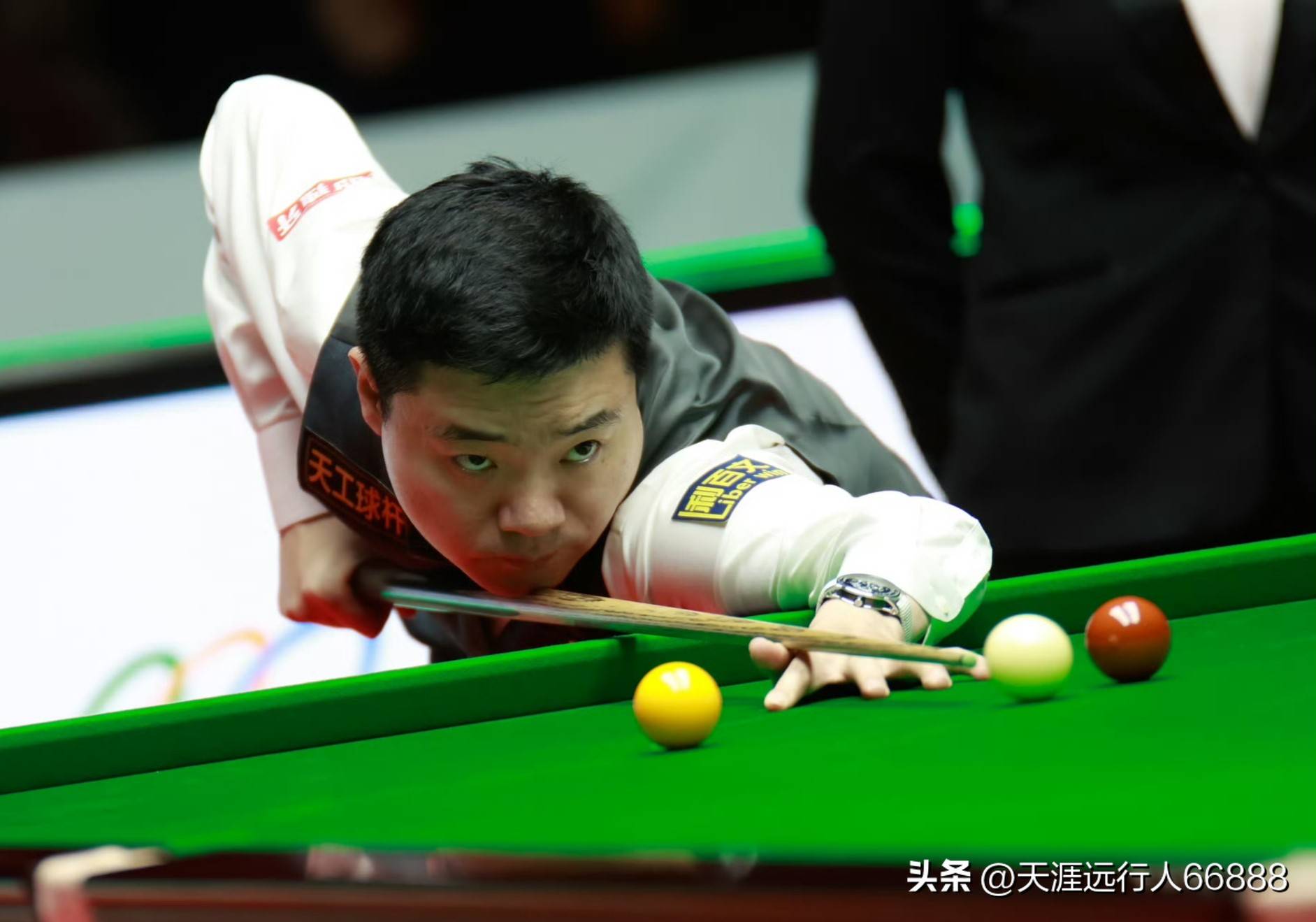 踩一捧一 踩一捧一