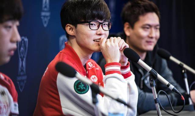 相比之下 相比之下